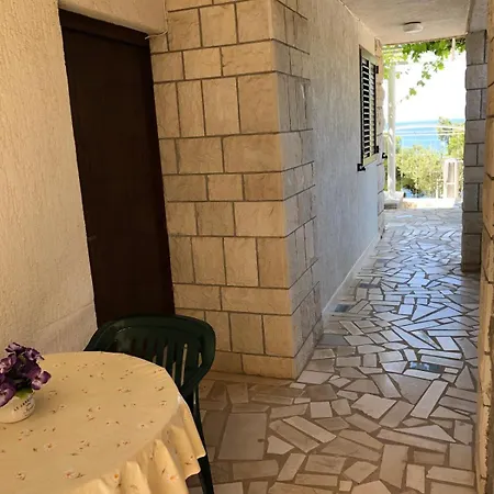 Maja Bilo A2 * Otok Trara