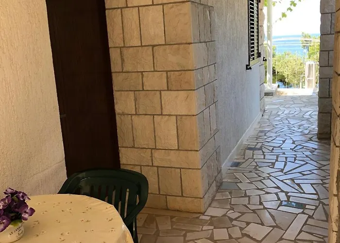 Maja Bilo A2 * Otok Trara