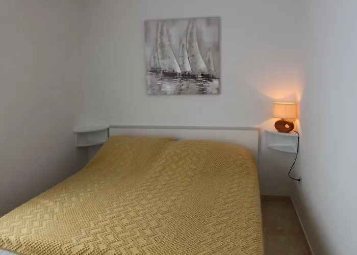 Maja Bilo A2 Appartement Otok Trara
